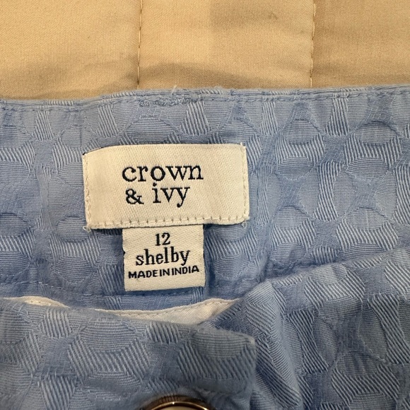 Crown & Ivy Light Blue Scalloped High Waist Shorts - Picture 4 of 4